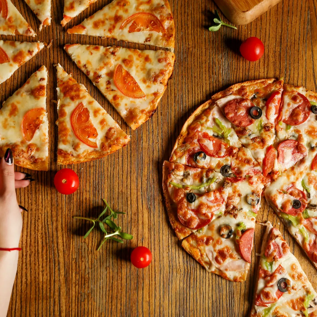 Combo 5: 2 Pizzas Familiares